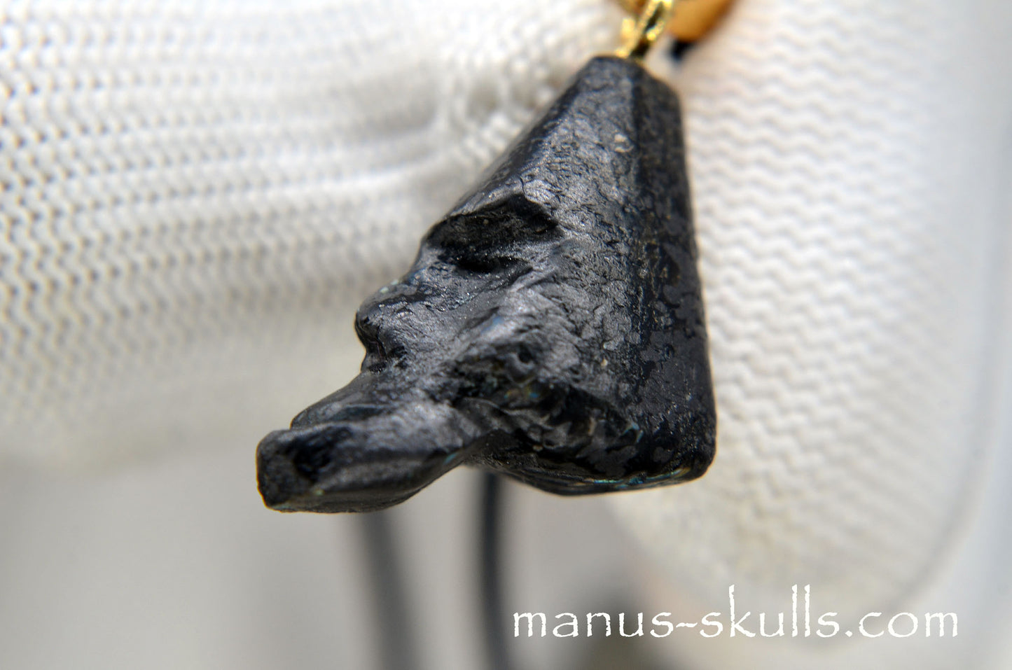 Nuummite miniature Pendant