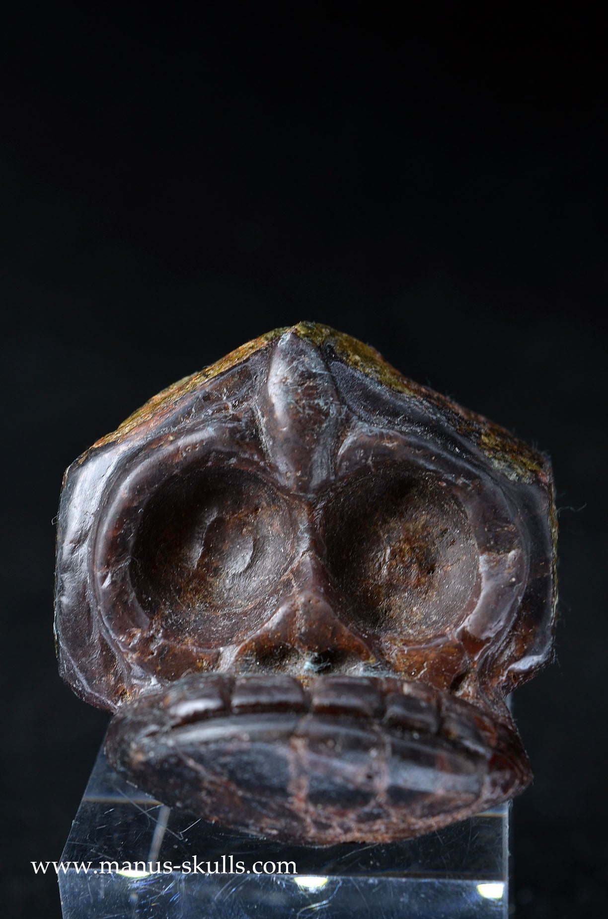 Manus skulls unique Crystal Carvings handmade skulls dragons pendants preseli bluestone tribals spiritual meaning wand Unicorn .. garnet