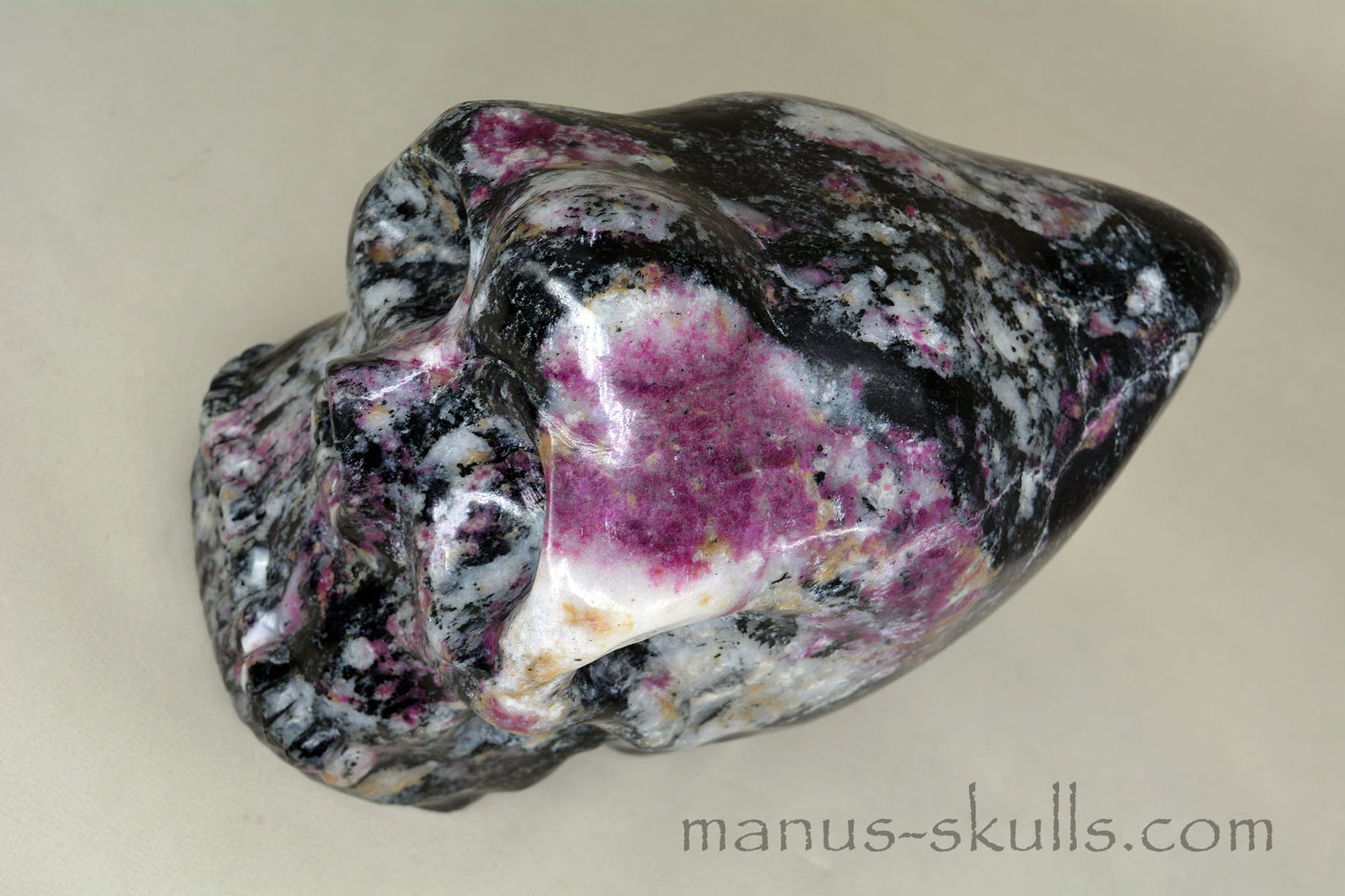 Large Eudialyte Skull