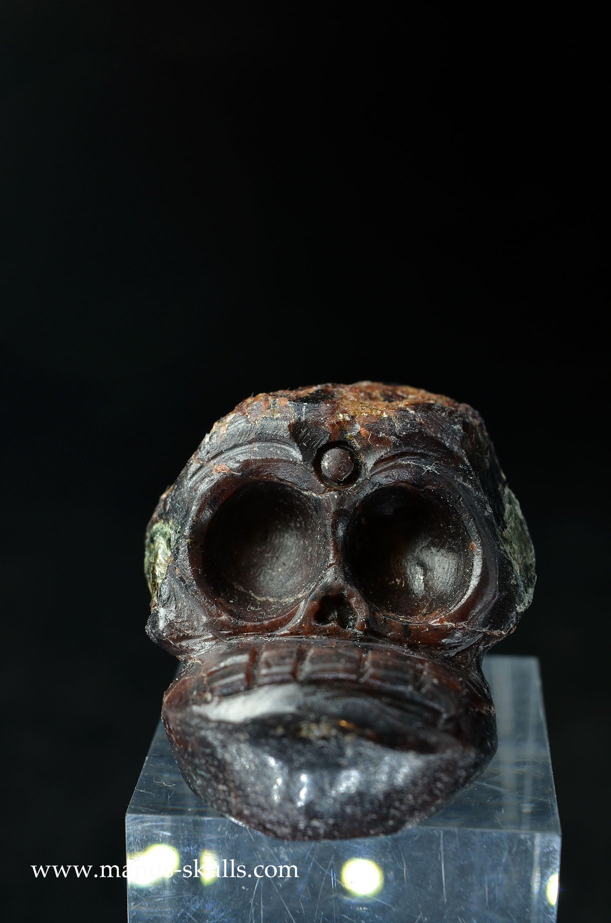 Manus skulls unique Crystal Carvings handmade skulls dragons pendants preseli bluestone tribals spiritual meaning wand Unicorn .. garnet