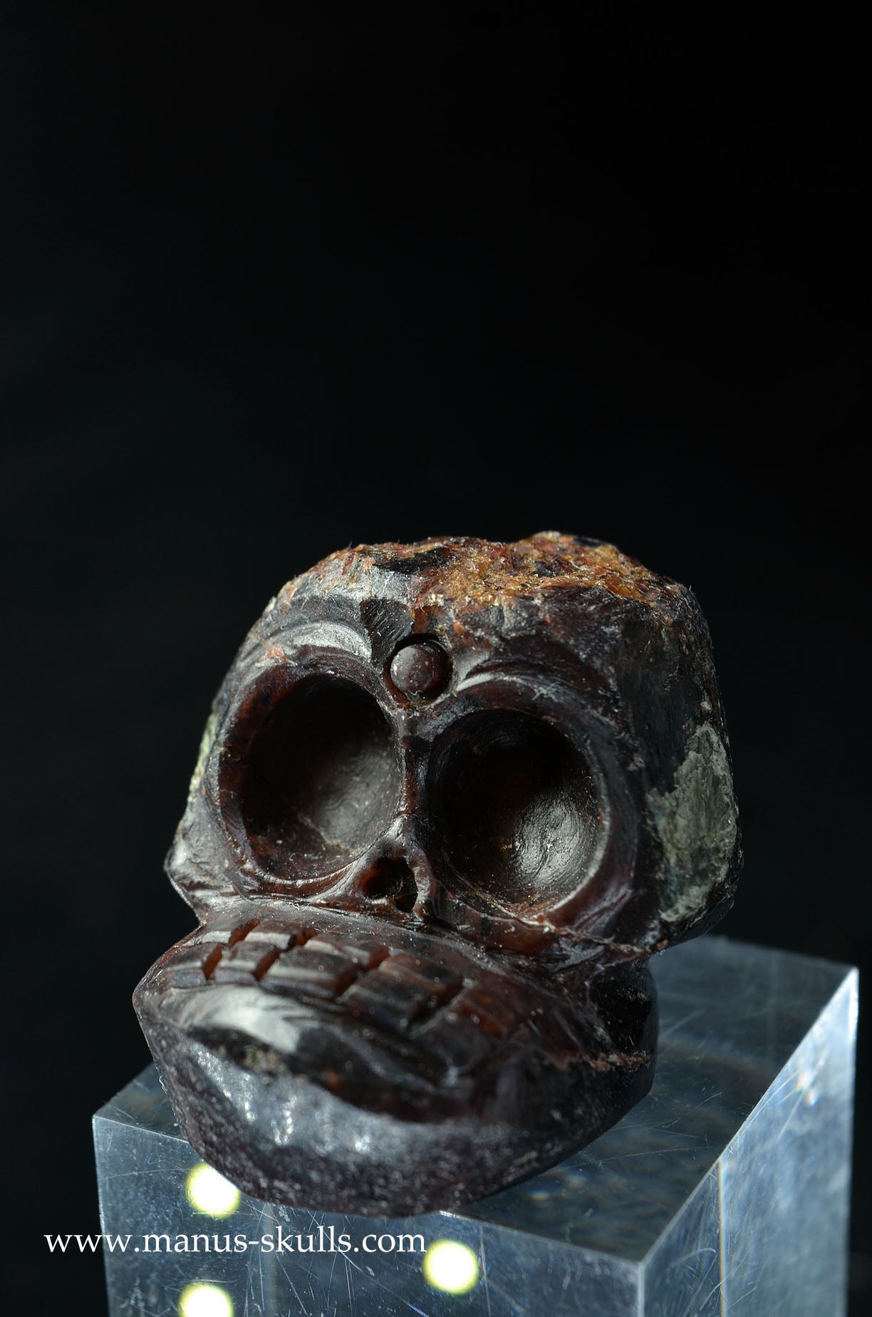 Manus skulls unique Crystal Carvings handmade skulls dragons pendants preseli bluestone tribals spiritual meaning wand Unicorn .. garnet