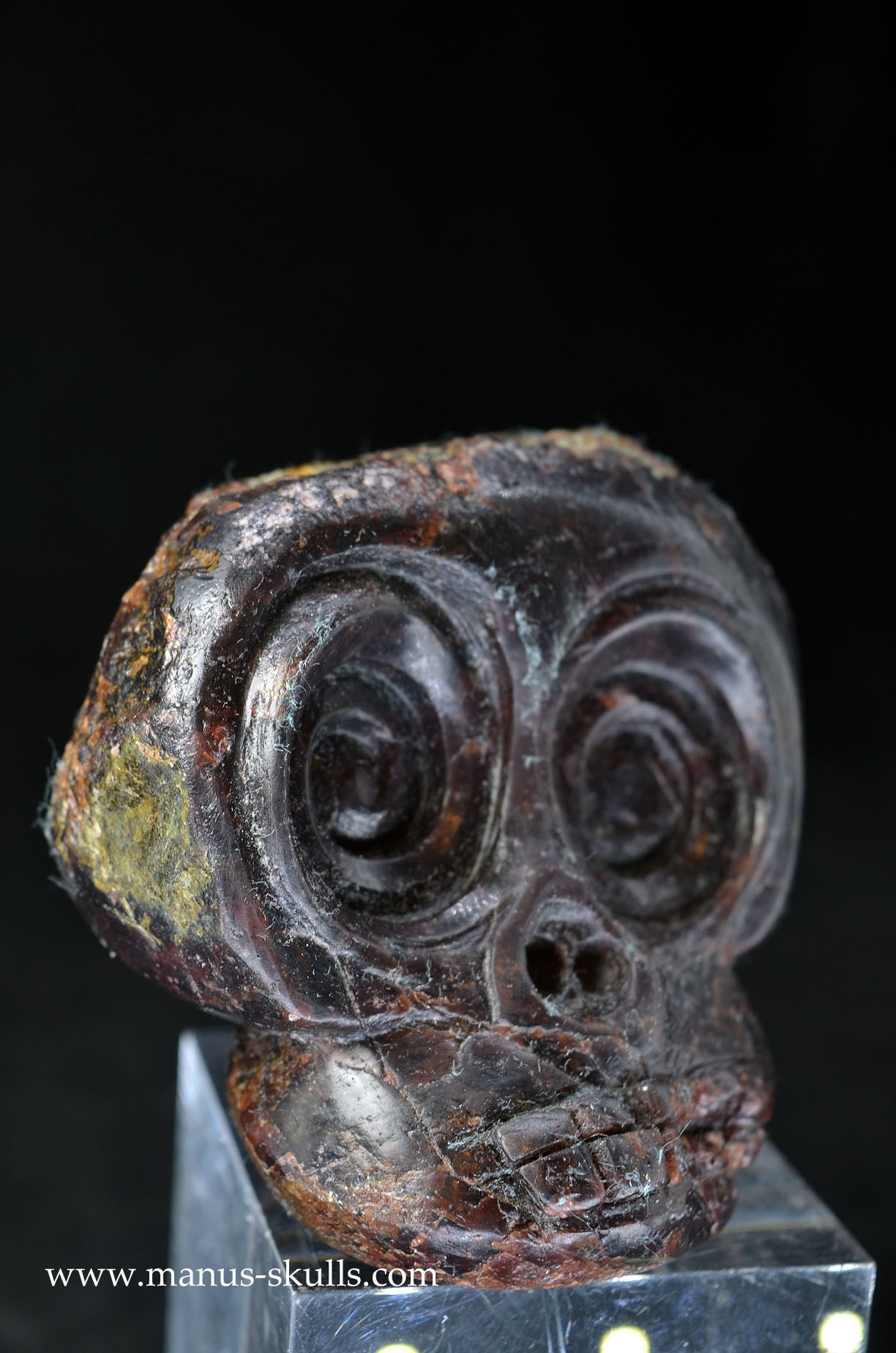 Manus skulls unique Crystal Carvings handmade skulls dragons pendants preseli bluestone tribals spiritual meaning wand Unicorn .. garnet