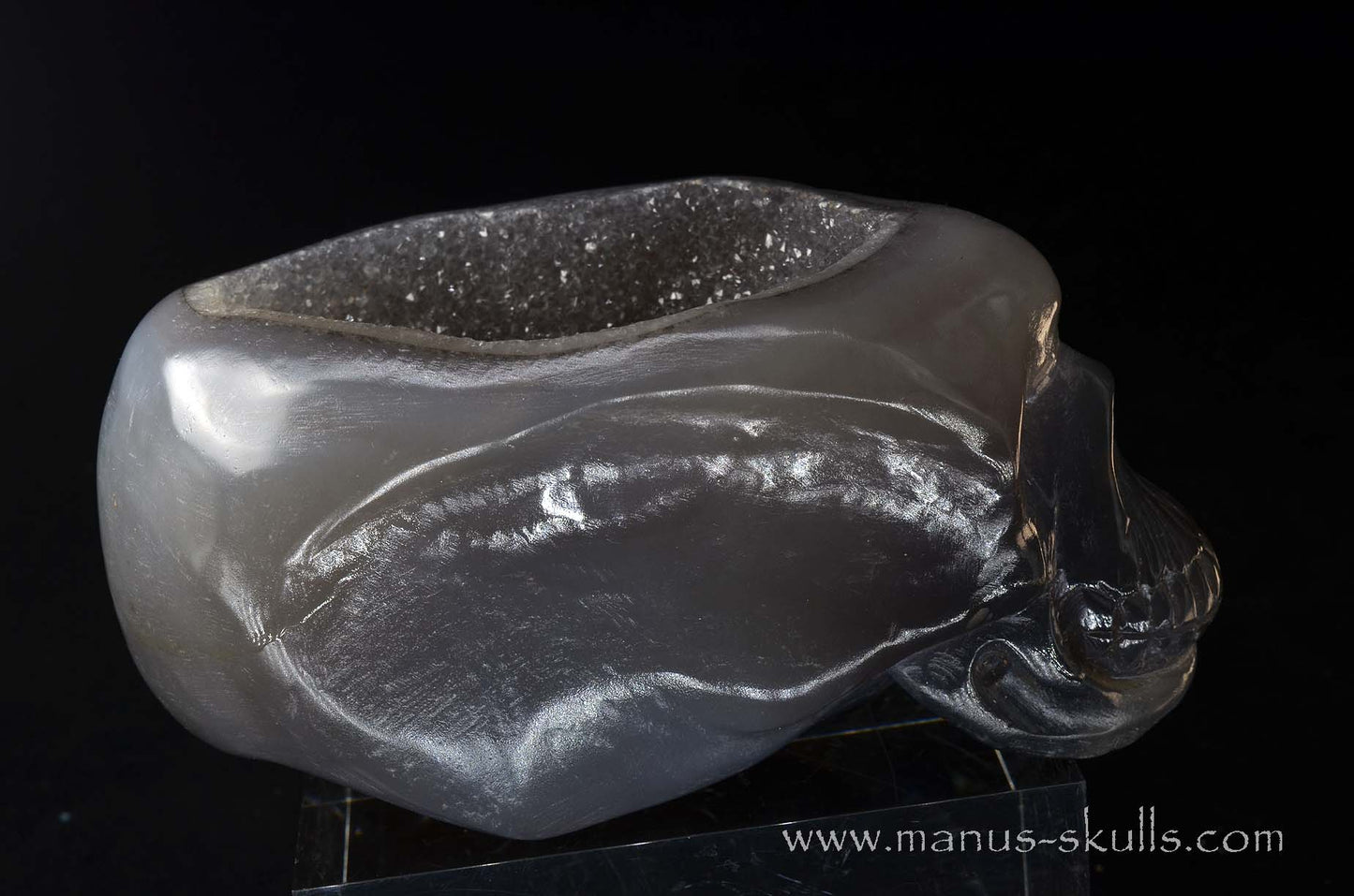 Open minded Chalcedony Geode Skull