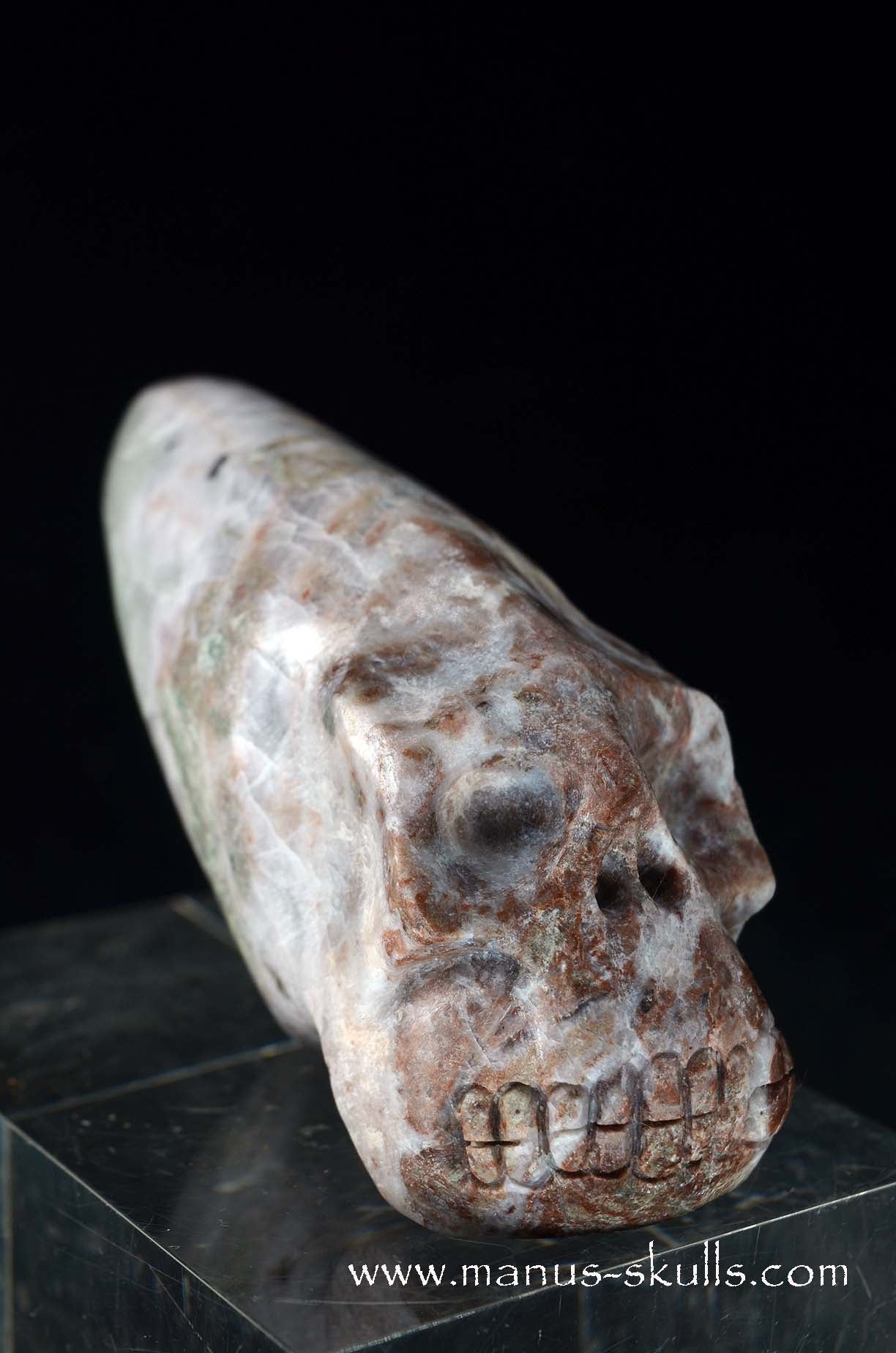 Fluorite in Barite Traveller Skull