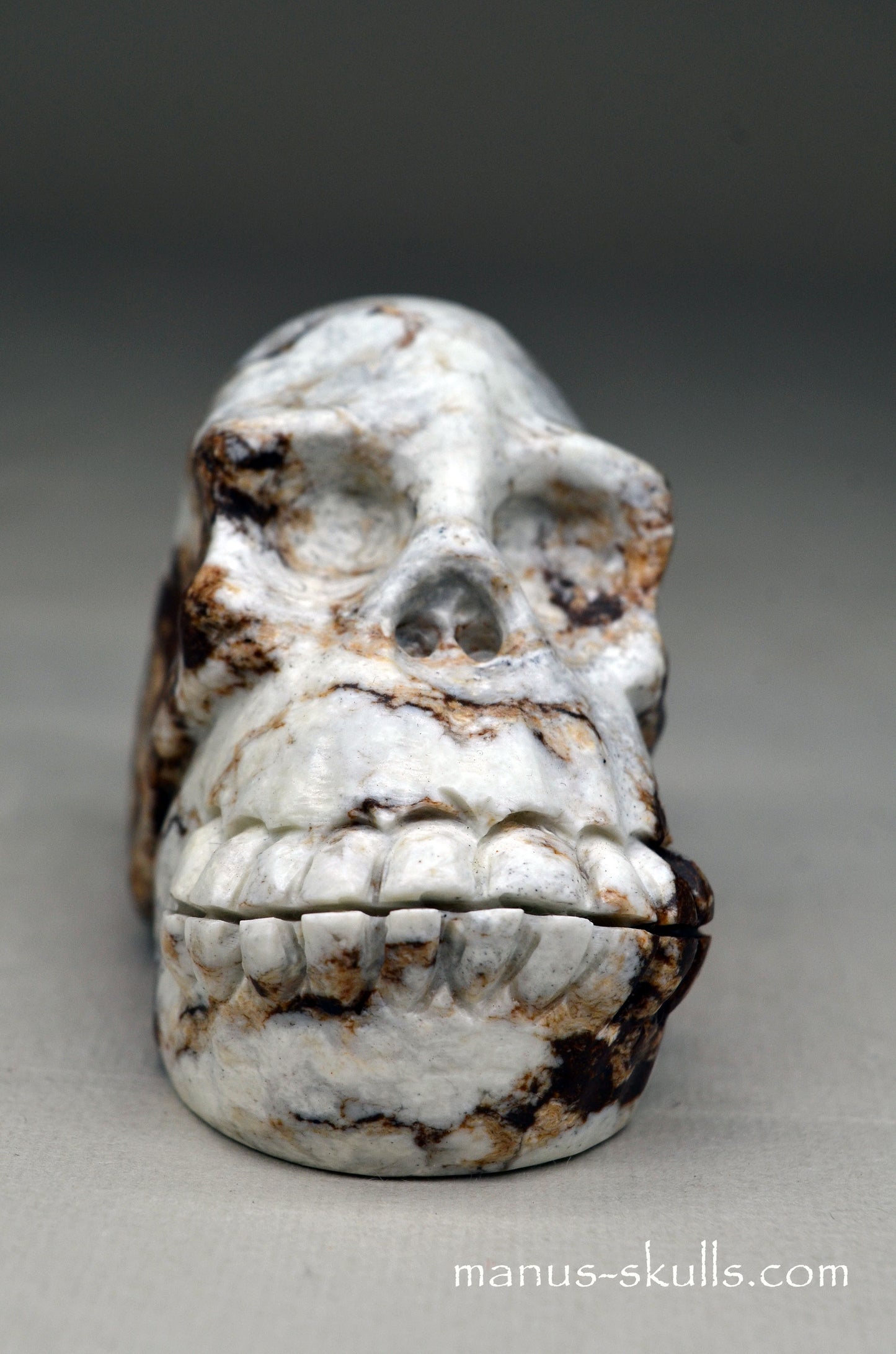 GASPEITE (Lemon Chrysoprase) SKULL