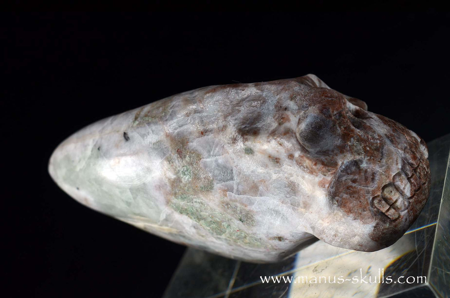 Fluorite in Barite Traveller Skull