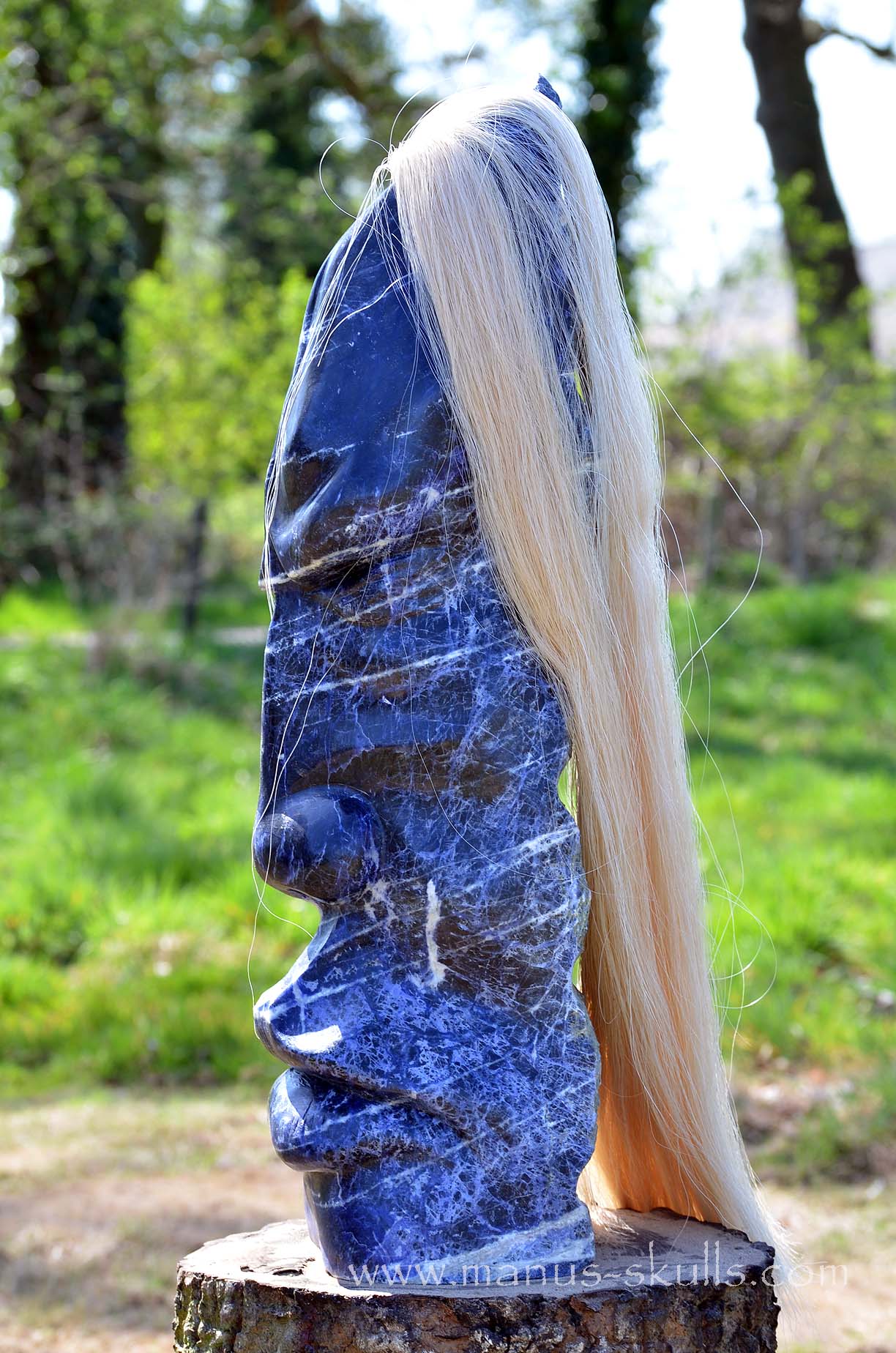 Sodalite Tribe Statue #001