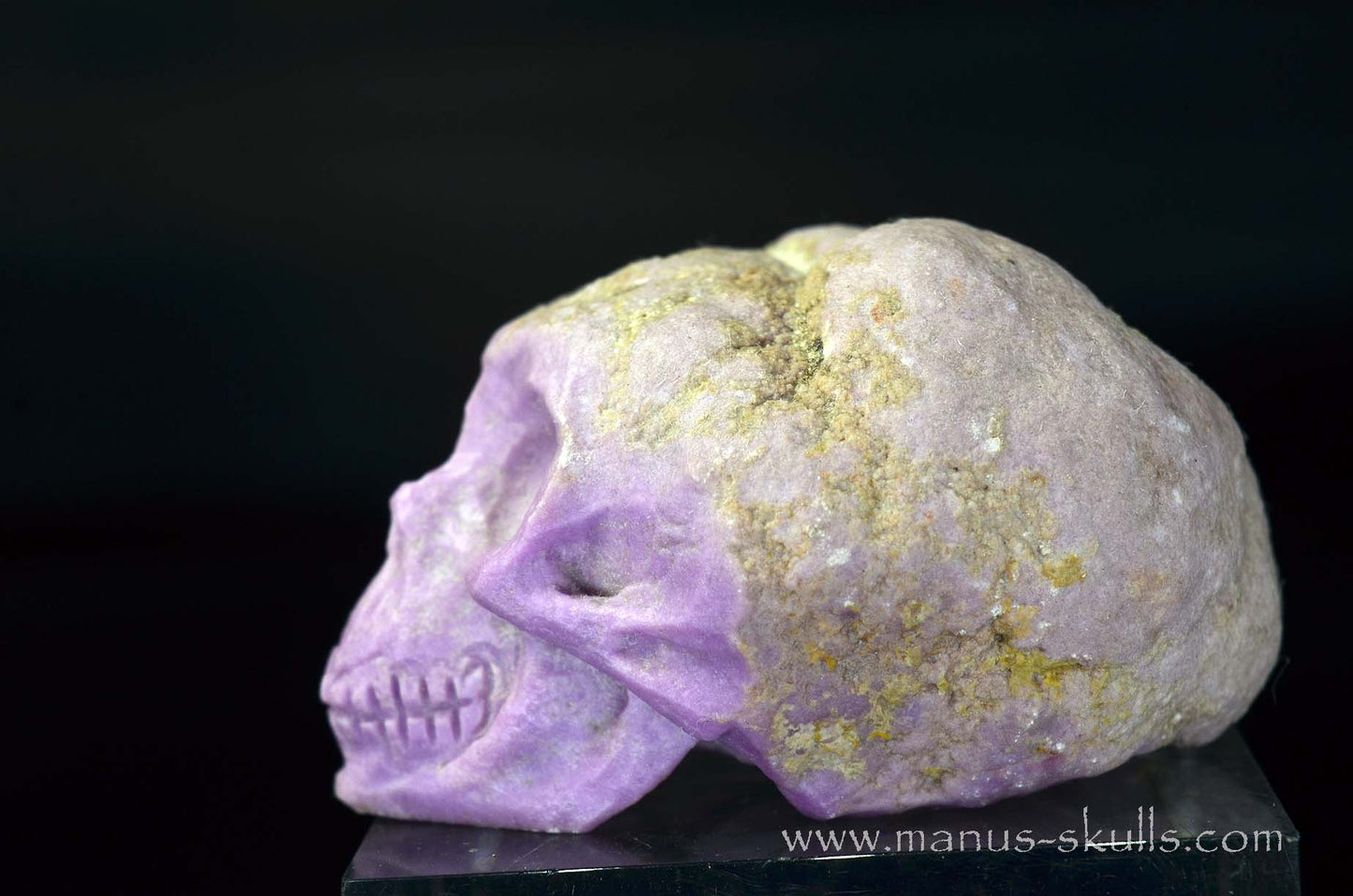 Phosphosiderite with Cacoxenite Skull