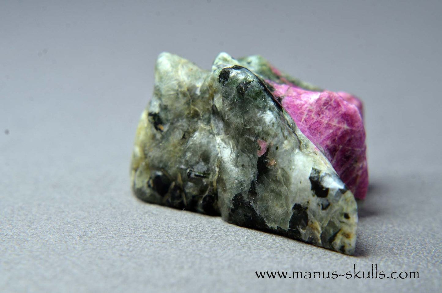 Rare Greenland HACKMANITE Baby Dragon (UV)