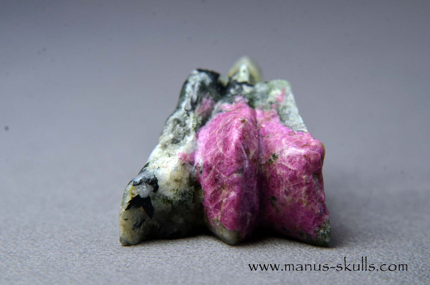 Rare Greenland HACKMANITE Baby Dragon (UV)