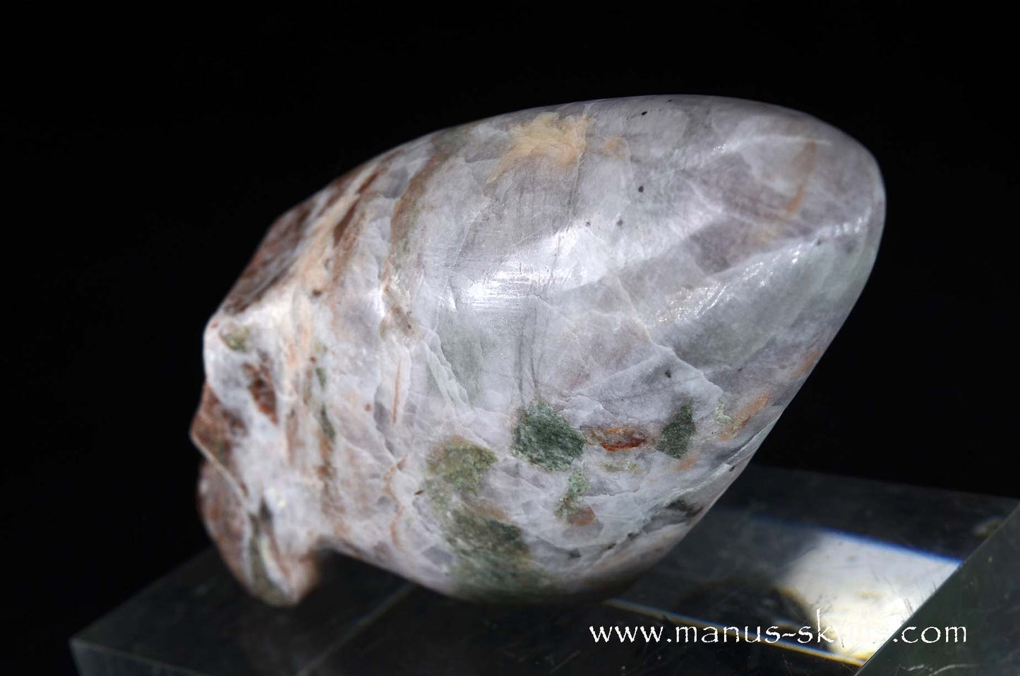 Fluorite in Barite Traveller Skull