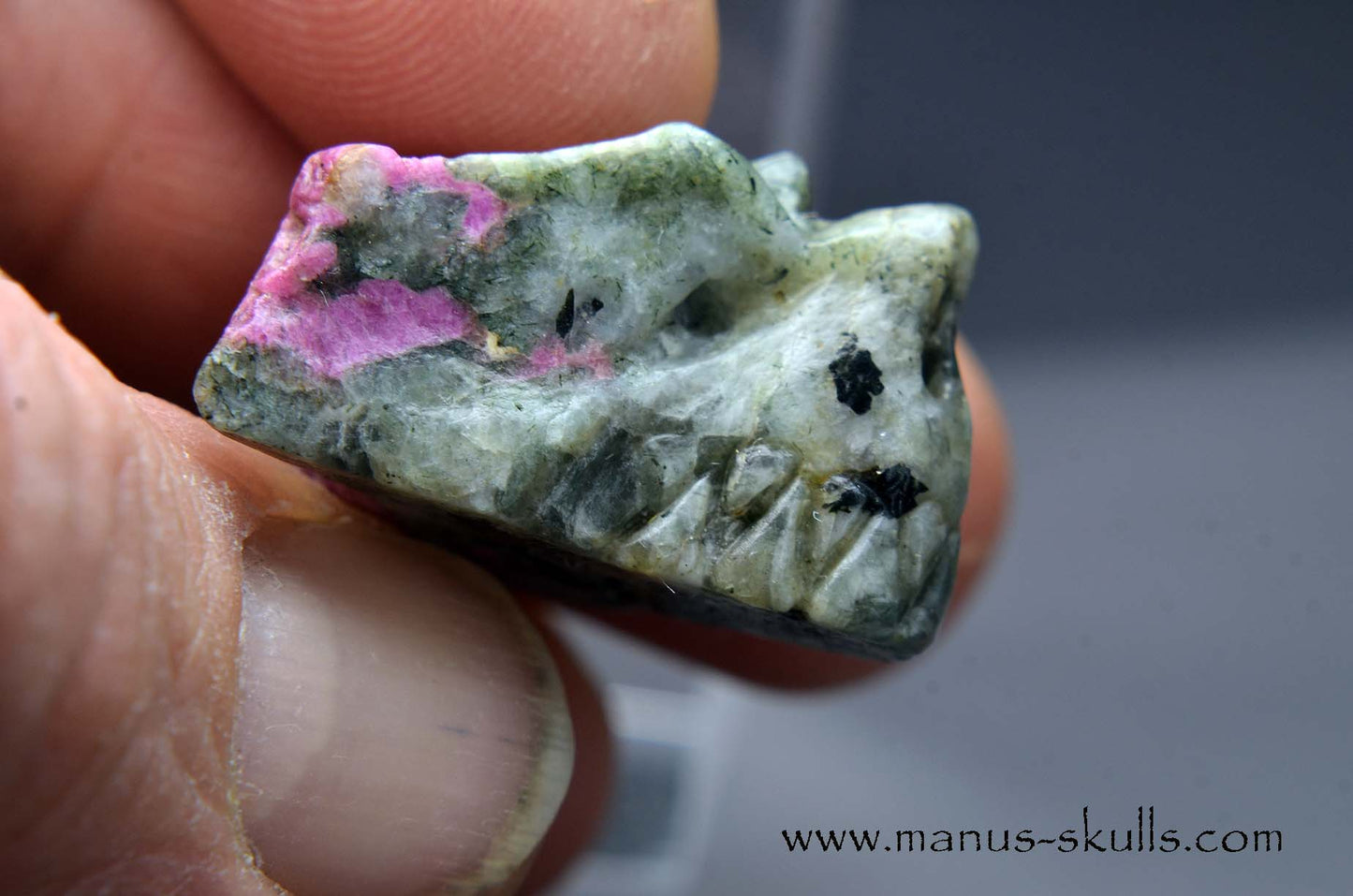 Rare Greenland HACKMANITE Baby Dragon (UV)