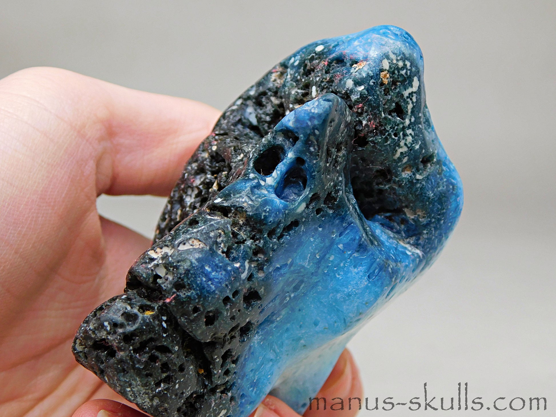 GLACIERITE ~ Blue Ice Toothless Manus SKULL .....