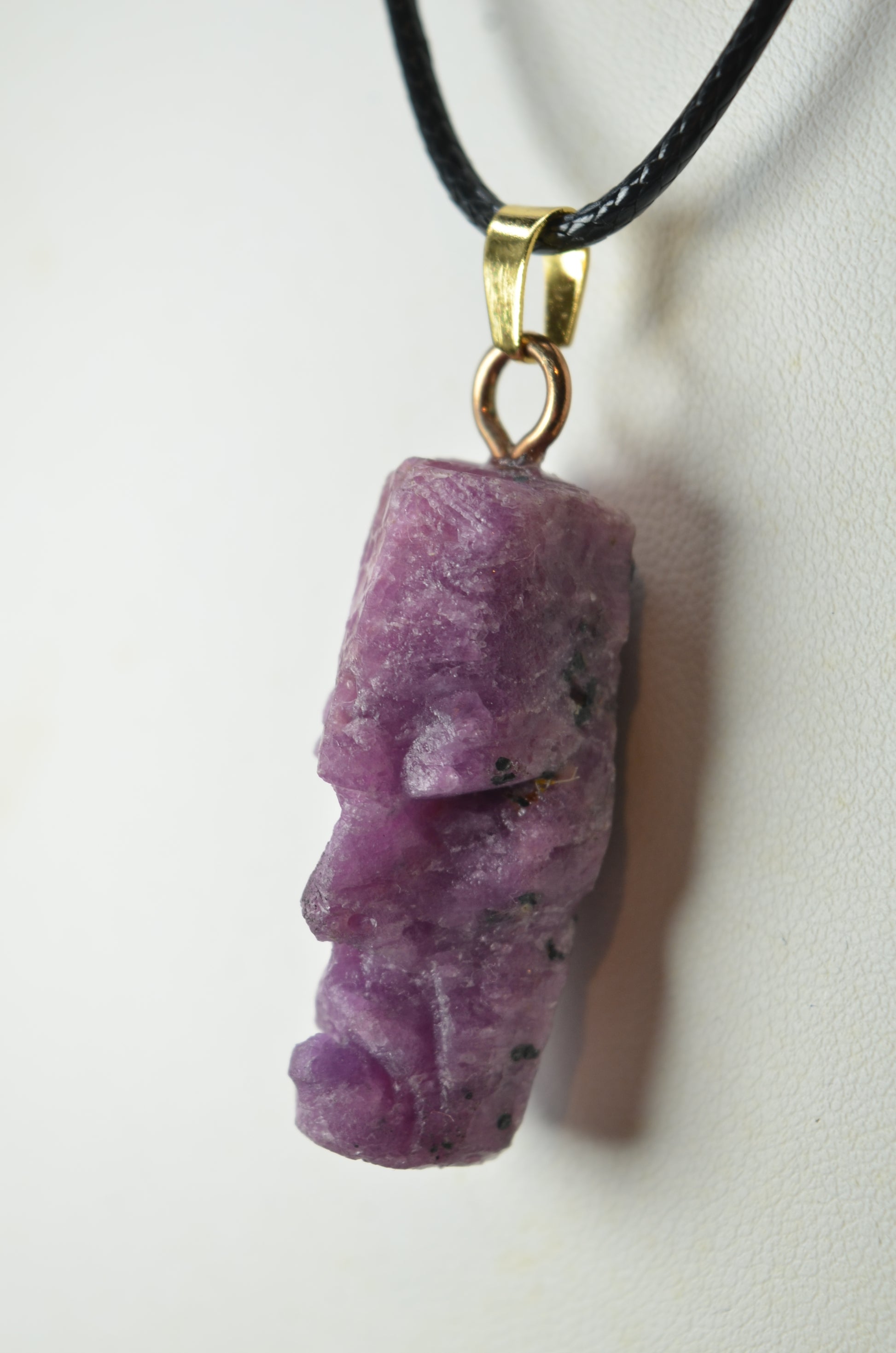 Manus skulls unique Crystal Carvings handmade skulls dragons pendants preseli bluestone tribals spiritual meaning wand Unicorn ..  ruby