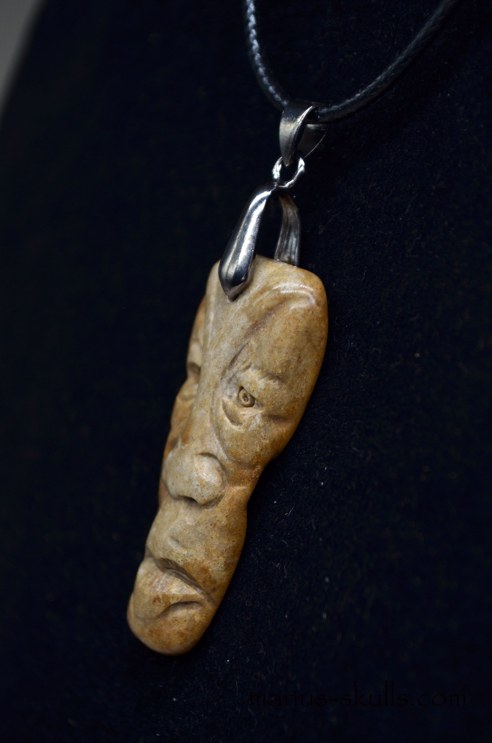 Sarsens stone Manus Pendant