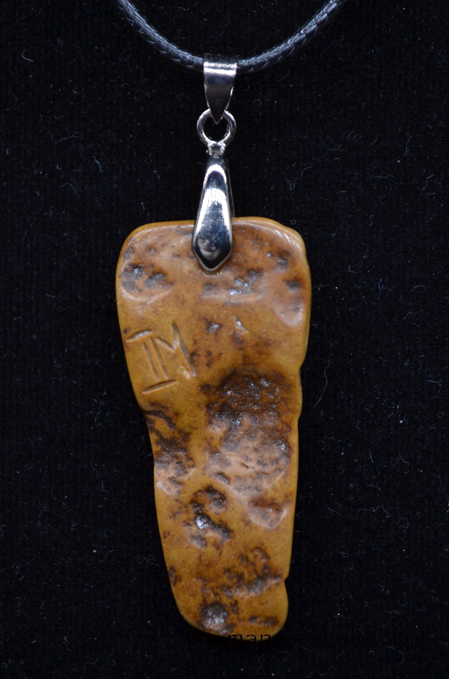 Sarsens stone Manus Pendant