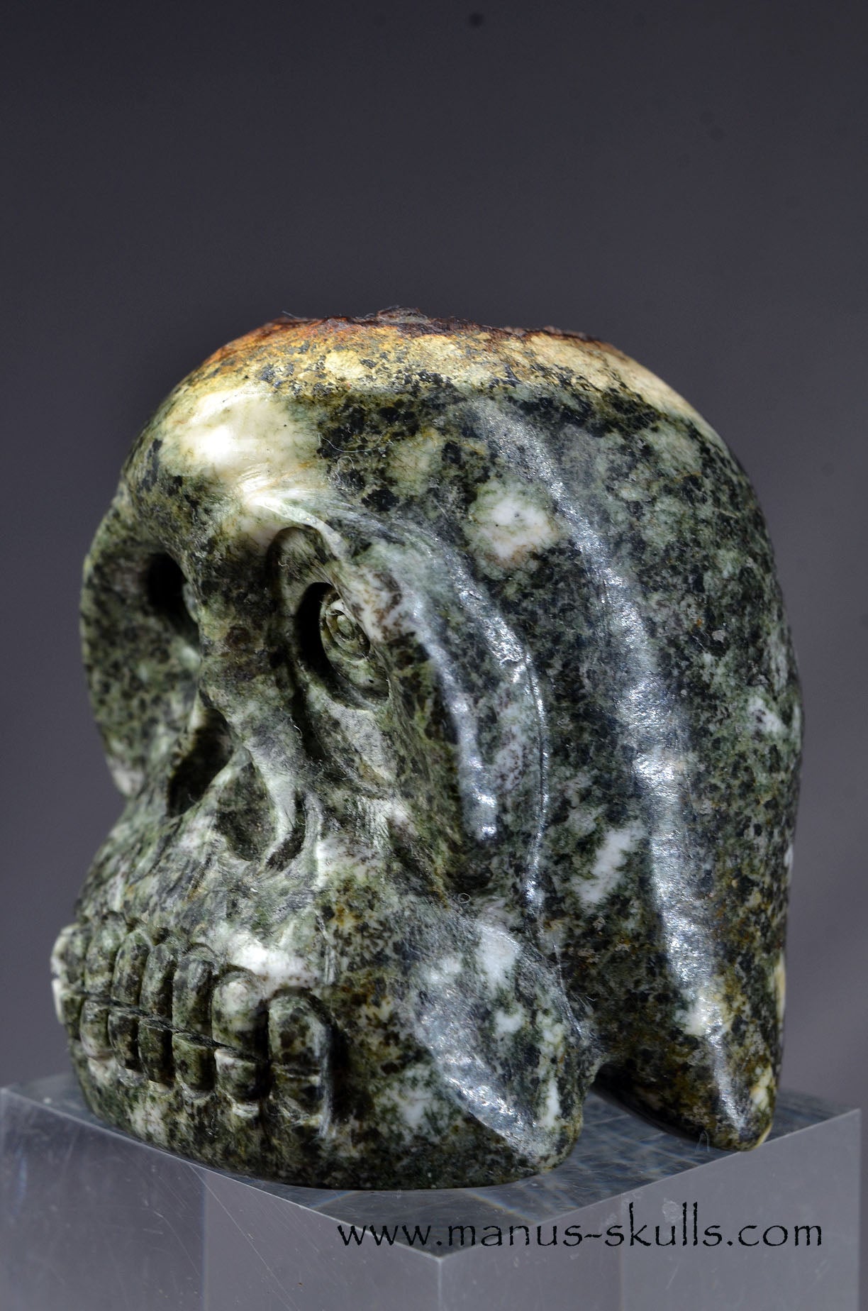 Lucky Presely Bluestone Skull