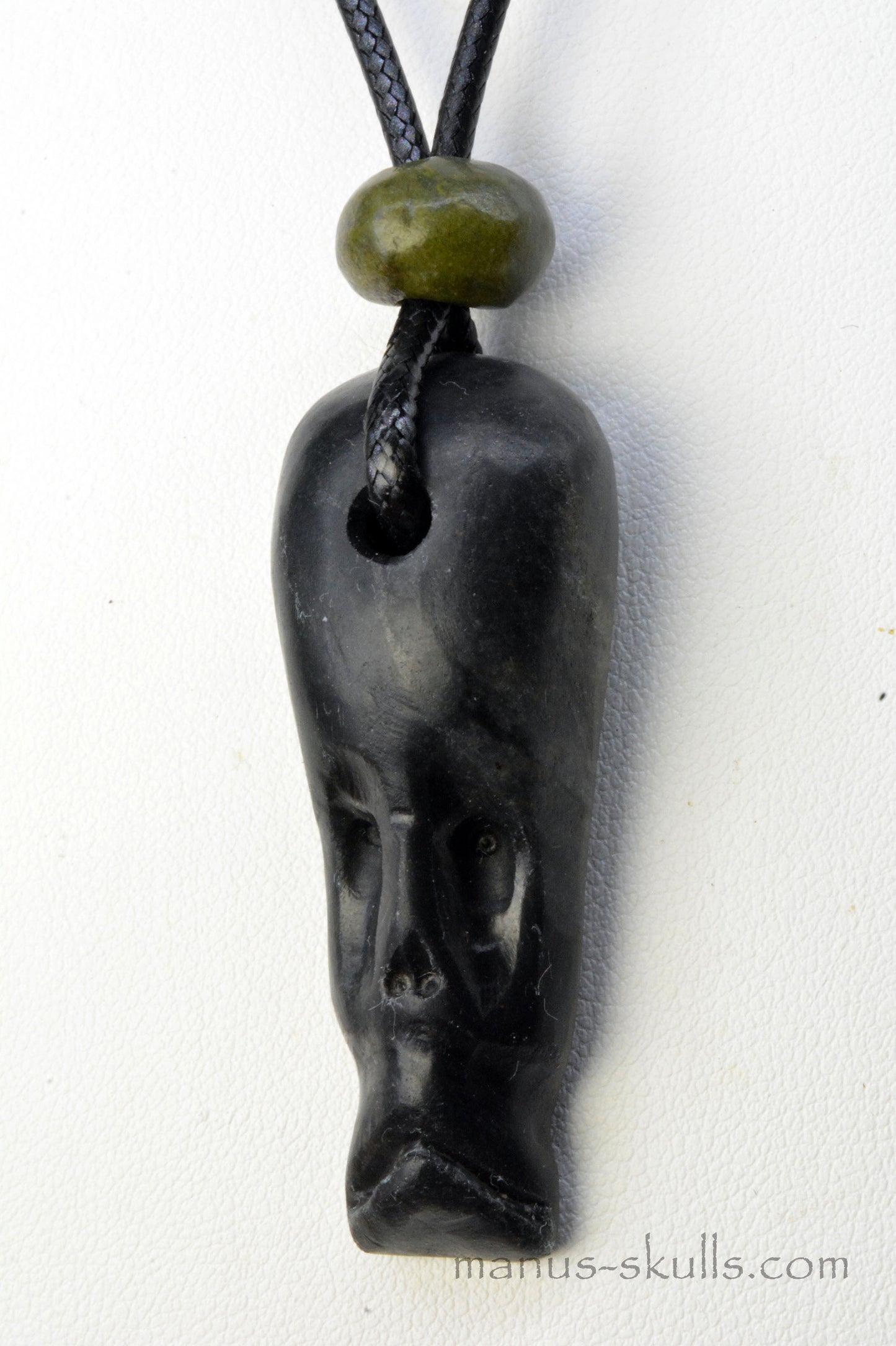 Isua Pendant with Greenlandite slide Bead