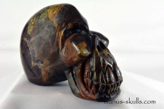 Cobalt Serpentine Skull