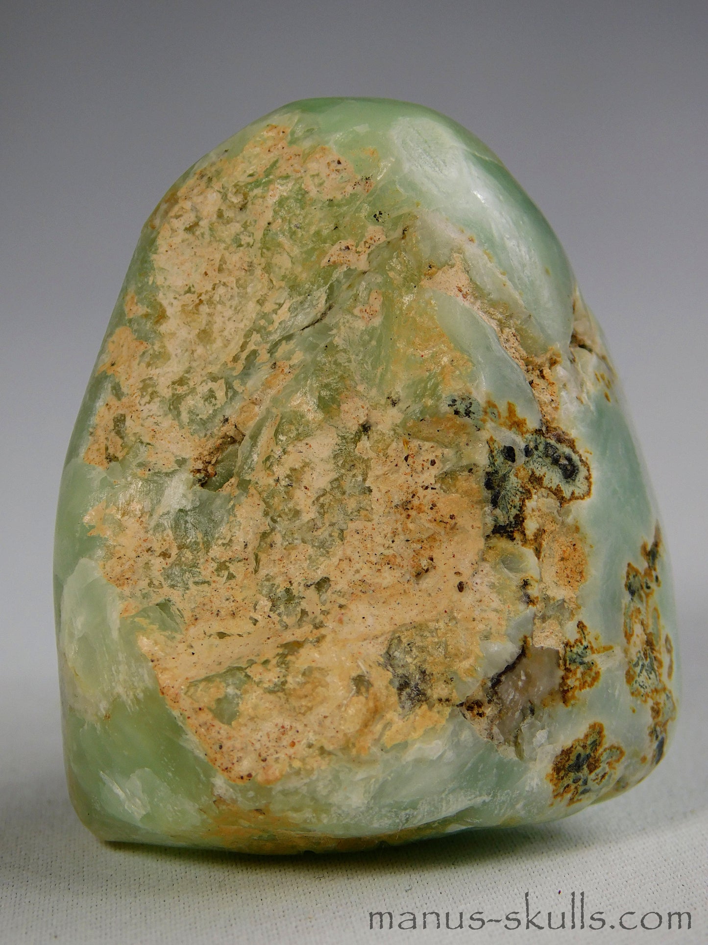 Prehnite Skull