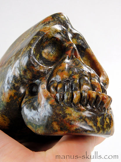 Serpentine with Mica Skull