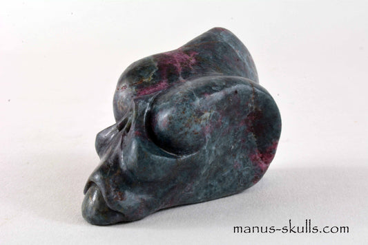 Kyanite Skull