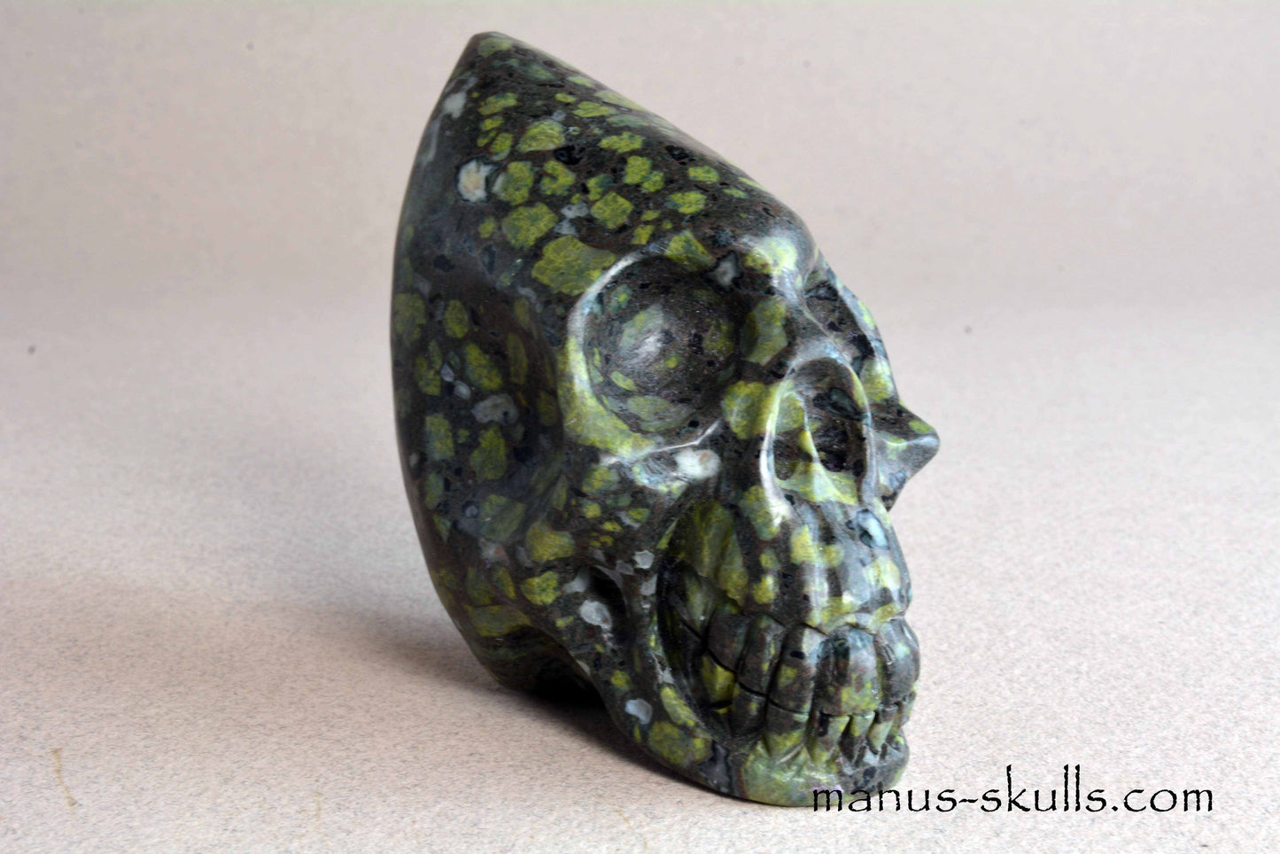 Lakelandite Conehead Skull