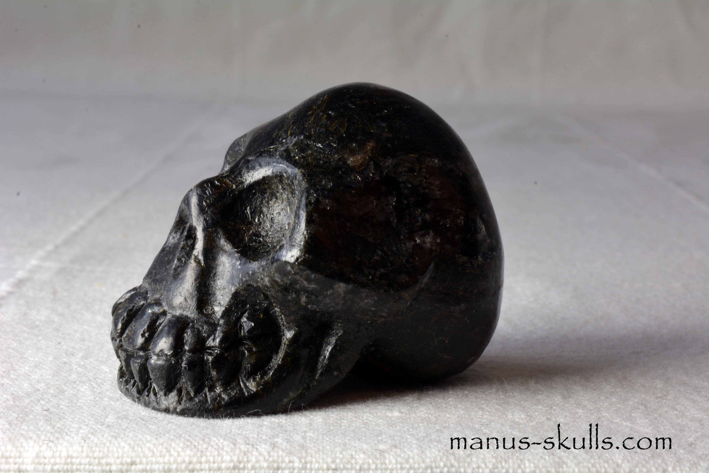 Nuummite Skull