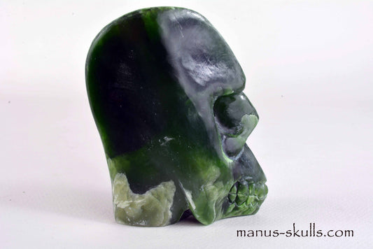 Nefrite Jade Skull