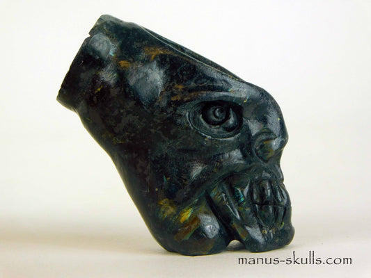 Nuummite Skull