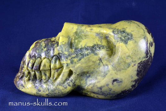 Jade Serpentine Skull